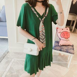 Pleated Hem Short-sleeve A-line Dress