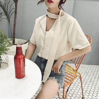 Choker Accent V-neck Short-sleeve Shirt