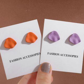 Irregular Matte Ear Stud