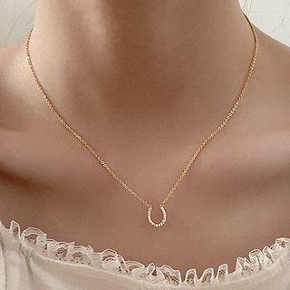 U Shape Pendant Alloy Necklace Gold - One Size