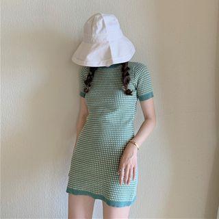 Plaid Short-sleeve Mini Sheath Dress Green - One Size