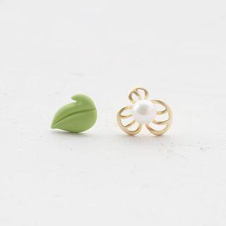Leaf Non-matching Stud Earrings