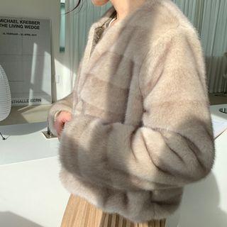 Hidden-button Faux-fur Cropped Jacket