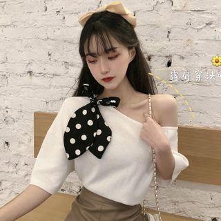 Ribbon-accent Loose T-shirt