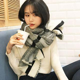 Plaid Scarf Gray & White - One Size