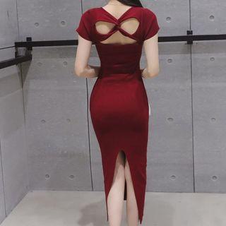 Cutout Back Short-sleeve Midi Knit Dress