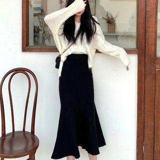 Plain Sweater / Midi Mermaid Skirt