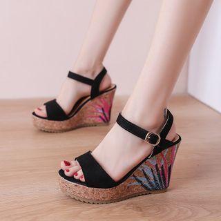 Embroidered Wedge-heel Sandals