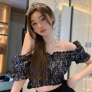 Short-sleeve Off-shoulder Check Cropped Top