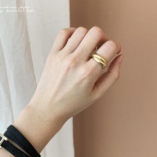 Crisscross Ring
