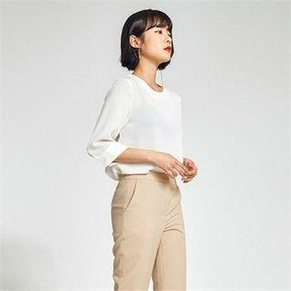 Roundneck 3/4-sleeve Crepe Blouse