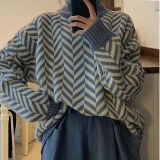 Contrast Color Turtleneck Sweater