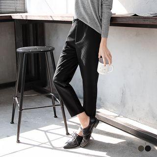 Woolen Pegged Crop Trousers