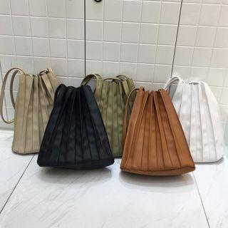 Set: Pleated Faux Leather Tote Bag + Pouch