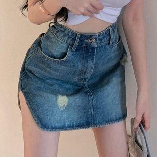 Short-sleeve T-shirt / Denim Mini Pencil Skirt