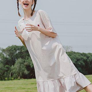 Short-sleeve Ruffle-hem Plaid Dress