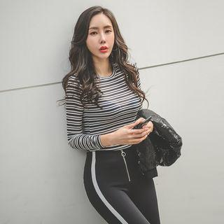 Padded-shoulder Stripe T-shirt
