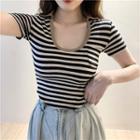 Short-sleeve Pocket-detail Striped T-shirt