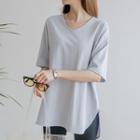 Dip-back Round-hem T-shirt