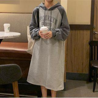 Lettering Print Midi Raglan Hoodie Dress