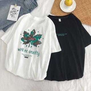 Elbow-sleeve Maple Leaf Print T-shirt