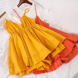 Set: Plain Short-sleeve T-shirt + Spaghetti Strap Layered Top