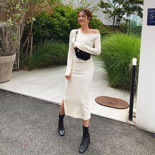 Asymmetric-shoulder Deep-slit Maxi Bodycon Dress
