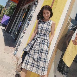 Sleeveless Tie-waist Plaid Chiffon Dress