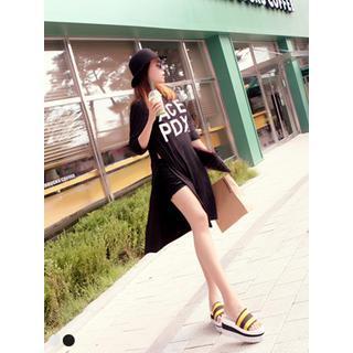 Slit-side Lettering Long T-shirt