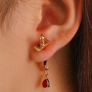 Crisscross Stud Earring