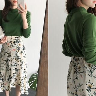 Mock-neck Button-back Knit Top