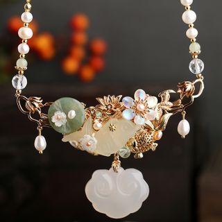Retro Flower Faux Pearl Pendant Necklace
