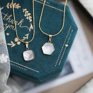 Alloy Geometric Shell Pendant Necklace