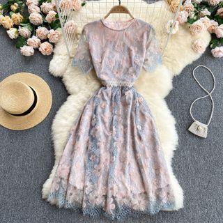 Round-neck Short-sleeve Lace Floral Dress
