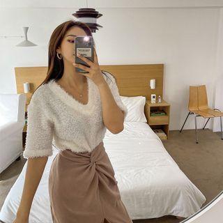Short-sleeve V-neck Boucl  Top