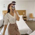 Short-sleeve V-neck Boucl  Top