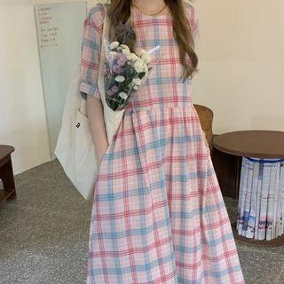 Short-sleeve Plaid Midi A-line Dress Pink - One Size