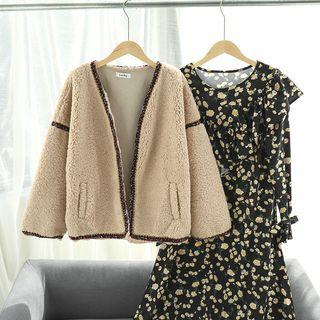 Fleece Jacket / Floral Long-sleeve Dress