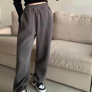 Long-sleeve Cutout Knit Top / Sweatpants