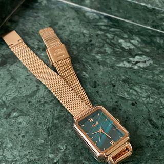 Retro Rectangle Bracelet Watch A103 - Gold - One Size