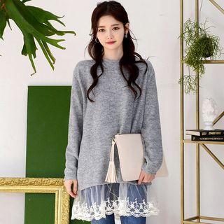 Crew-neck Lace-hem T-shirt