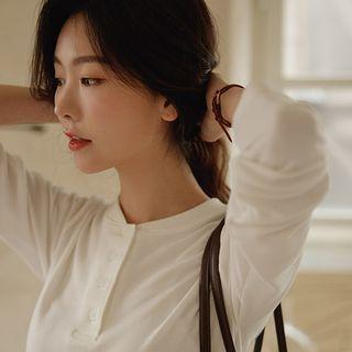 Round-neck Fitted Henley