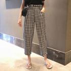 Plaid Cropped Pants / Short-sleeve T-shirt