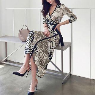 Chevron Print 3/4-sleeve Maxi Dress