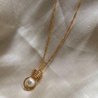 Lightbulb Faux Pearl Pendant Stainless Steel Necklace K54 - Gold & White - One Size