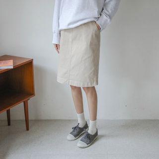 Band-waist Slit-back Skirt