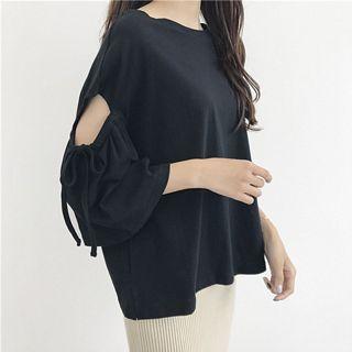Cut-out Sleeve Top
