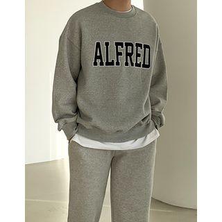 Drop-shoulder Letter-embriodered Sweatshirt