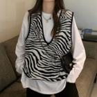 V-neck Zebra Print Sweater Vest / Long-sleeve T-shirt