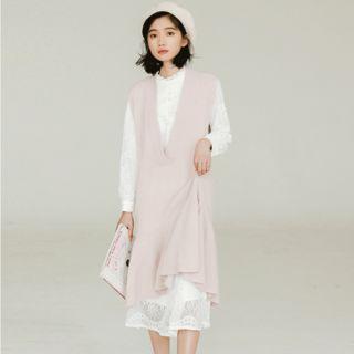 Sleeveless Deep V-neck Knit Dress
